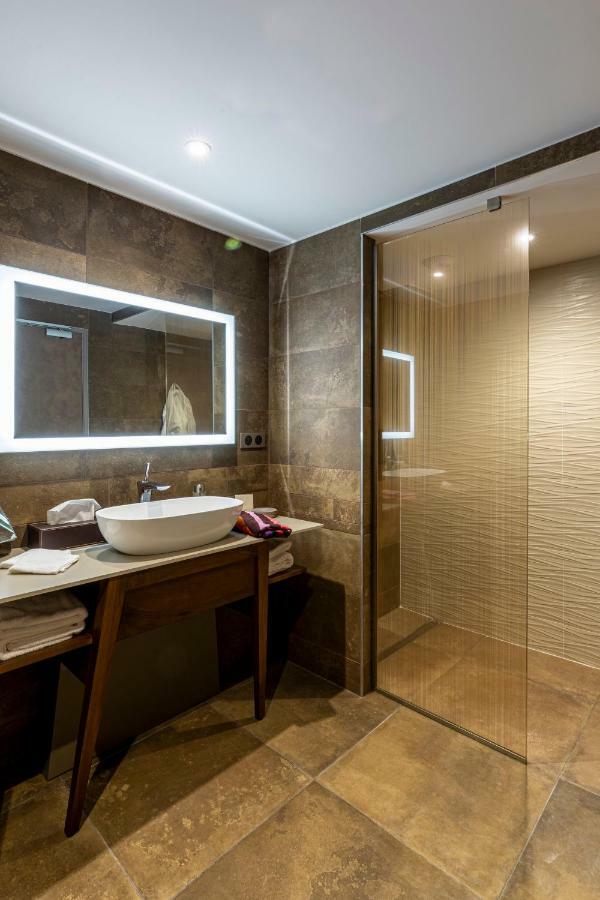 Hotel & Restaurant Sodade Chaudes-Aigues Ngoại thất bức ảnh